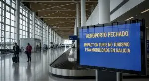 Cierre del aeropuerto de Santiago: impacto en el turismo y la movilidad en Galic