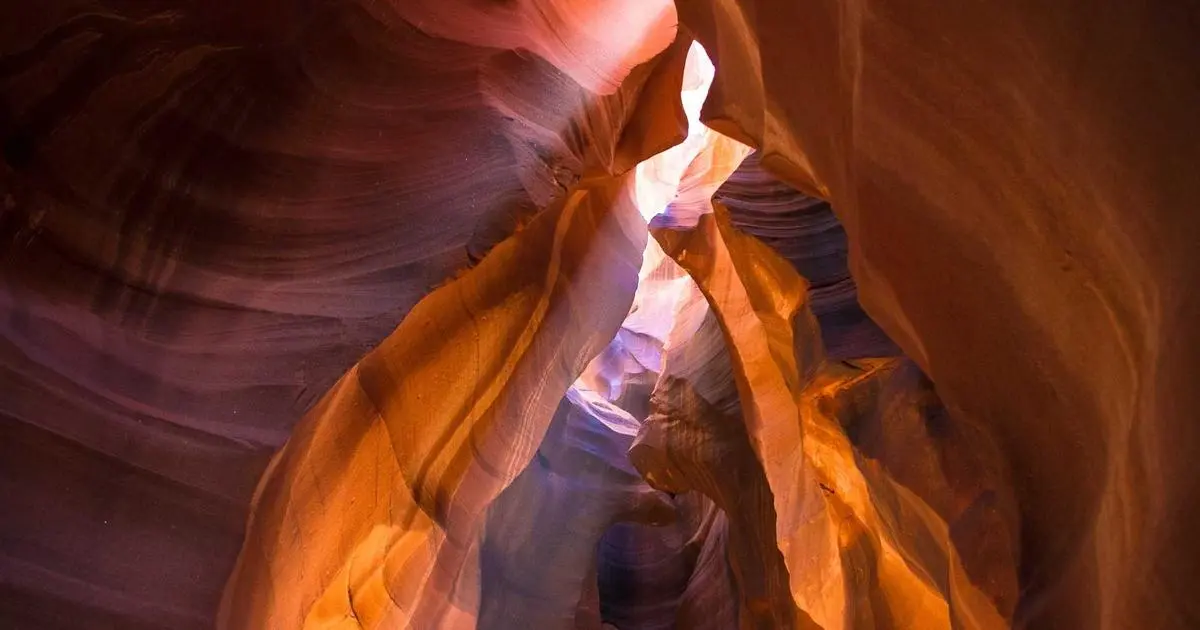 El teléfono del Sergas pincha en las ciudades y se recupera en el rural