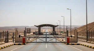 Teherán cierra de nuevo el paso clave tras acusar a EE.UU. de romper el alto el