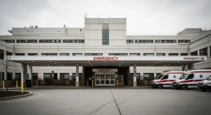 La raíz de la crisis sanitaria: desinvertir en la puerta de entrada al sistema