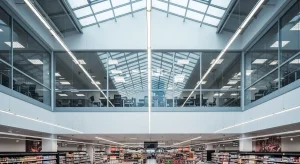 El techo de cristal en la gran distribución: un avance histórico desde Galicia