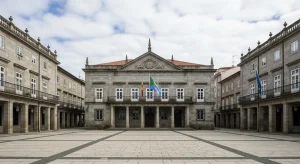 O PP e unha exconcelleira socialista preparan unha moción decisiva en Lugo