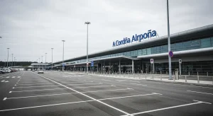 El aeropuerto de A Coruña suma 700 plazas por la presión de viajeros