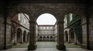 La USC deja escapar 25 contratos Ramón y Cajal por errores de gestión