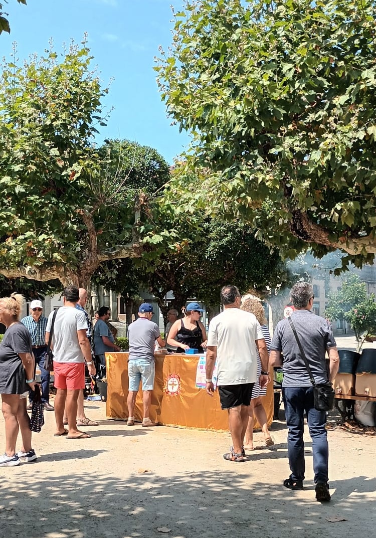 Cangas do Morrazo celebra con éxito masivo su tradicional Sardiñada de Verán
