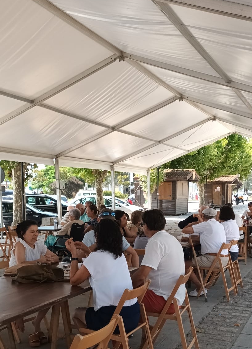 Cangas do Morrazo celebra con éxito masivo su tradicional Sardiñada de Verán