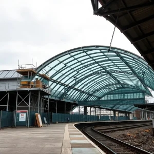 A estación de tren de Santiago xa colle forma coa súa nova marquesina acristalada